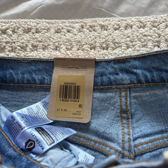 ୨୧ ・゚✧ Women’s Levi’s High Rise Jeans NWT - Picture 6 of 10